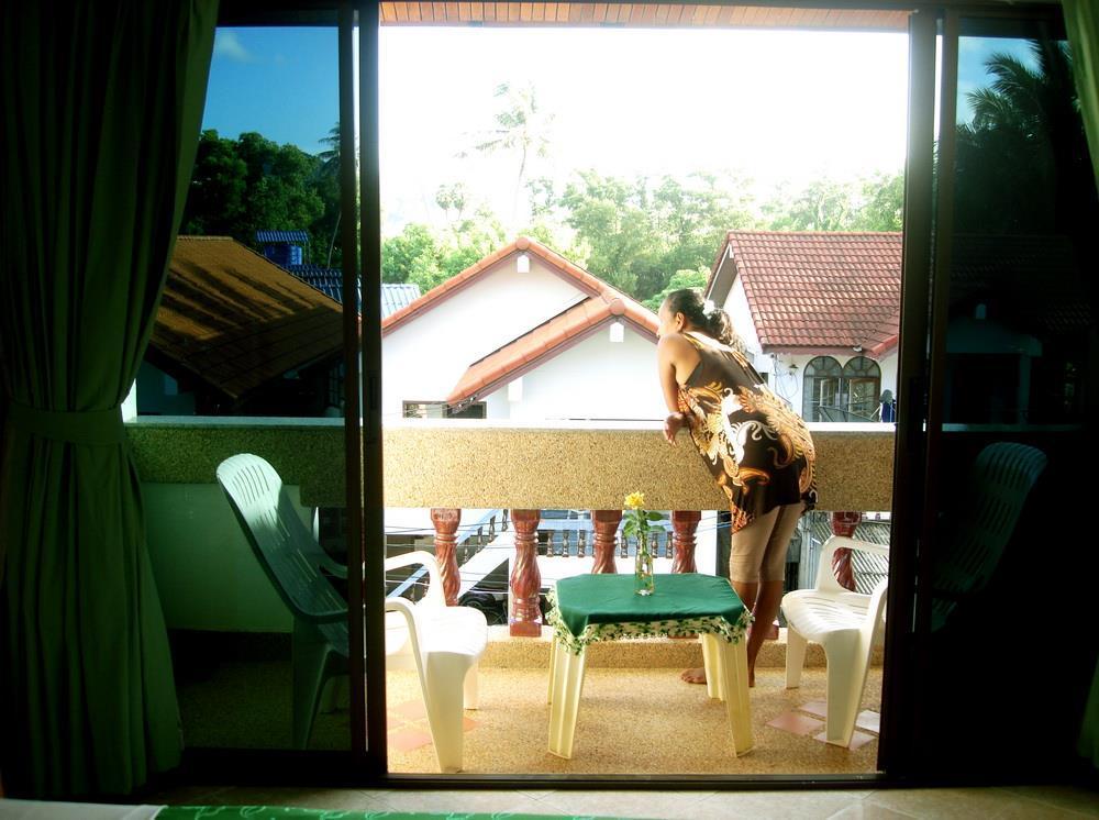 Waree'S Guesthouse Phuket Ngoại thất bức ảnh